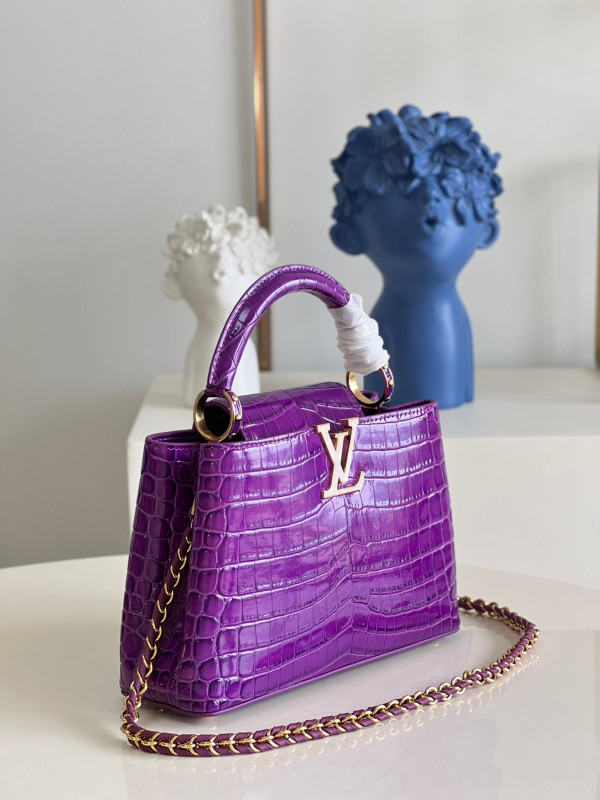 l**is V*t*n capucines bb