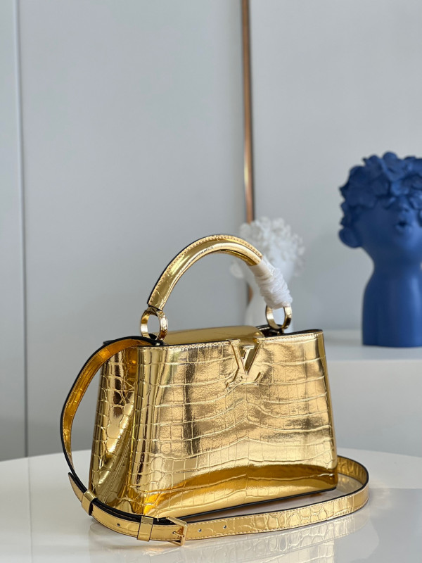 l**is V*t*n capucines bb