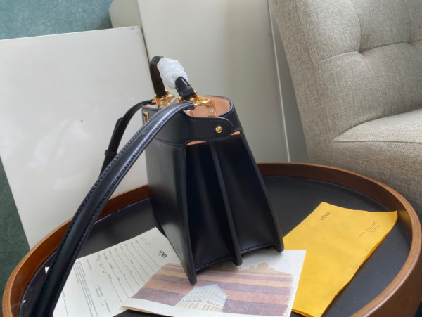 F**di peekaboo iseeu east-west