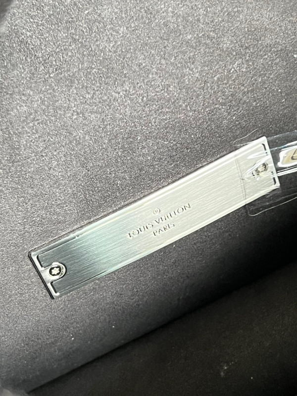 l**is V*t*n dauphine mm