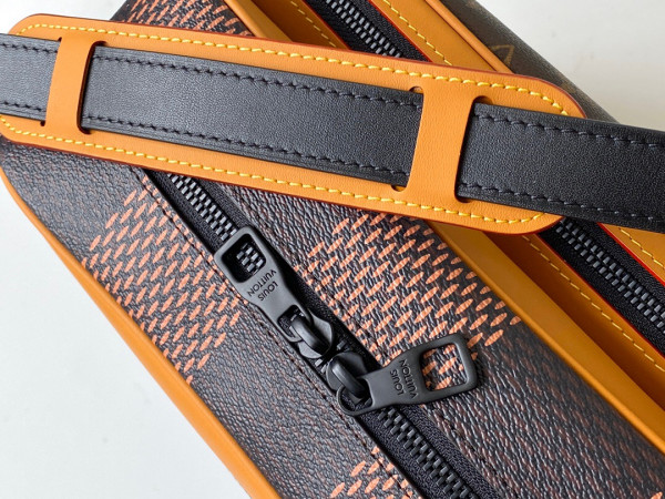 l**is V*t*n messager bag