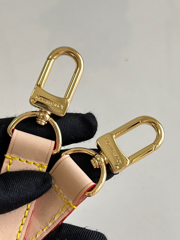 l**is V*t*n speedy bandouliÈre 25