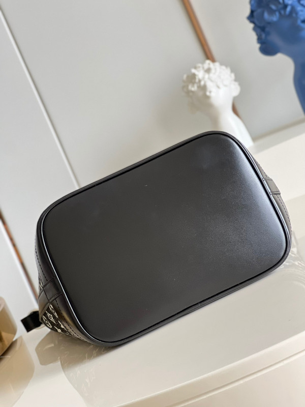 l**is V*t*n petit noÉ