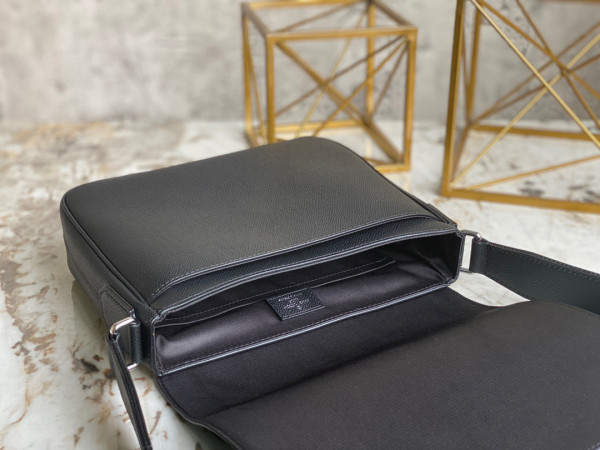 l**is V*t*n district pm