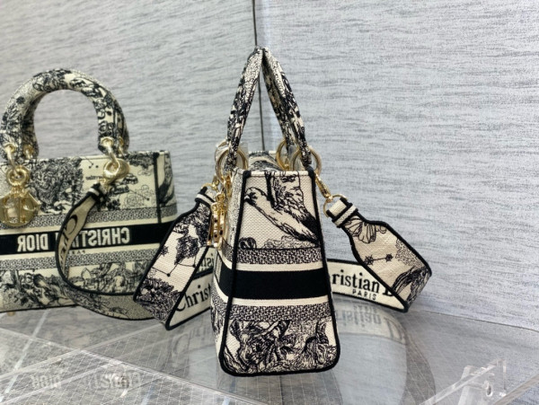 D*or medium lady d-lite bag