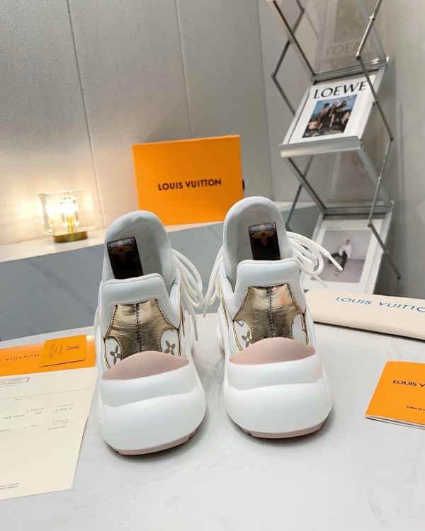 l**is V*t*n archlight sneaker