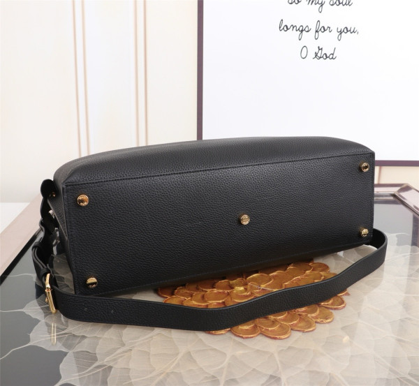 F**di peekaboo tote-38-16-33cm