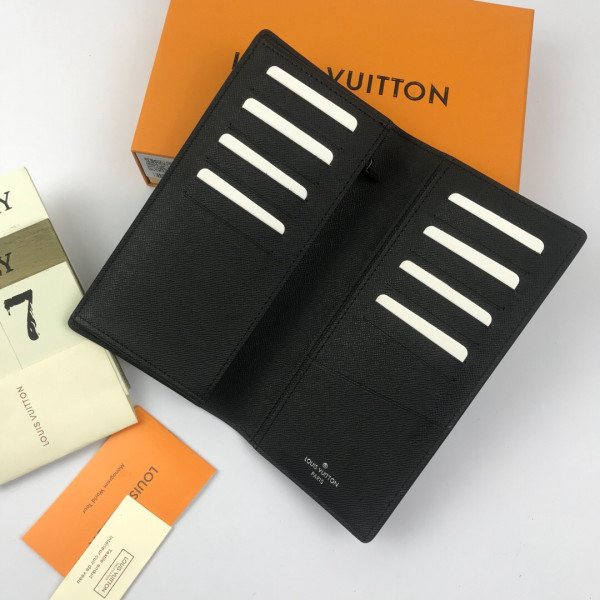 l**is V*t*n brazza wallet