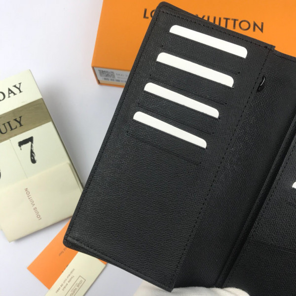 l**is V*t*n brazza wallet