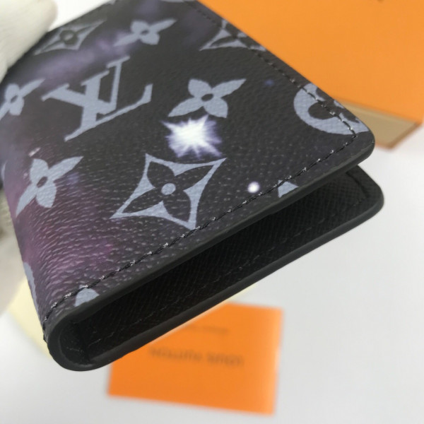 l**is V*t*n pocket organizer