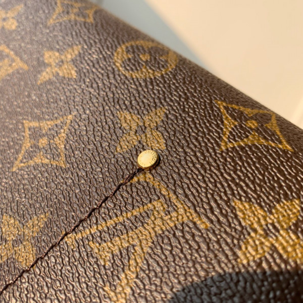 l**is V*t*n favorite mm