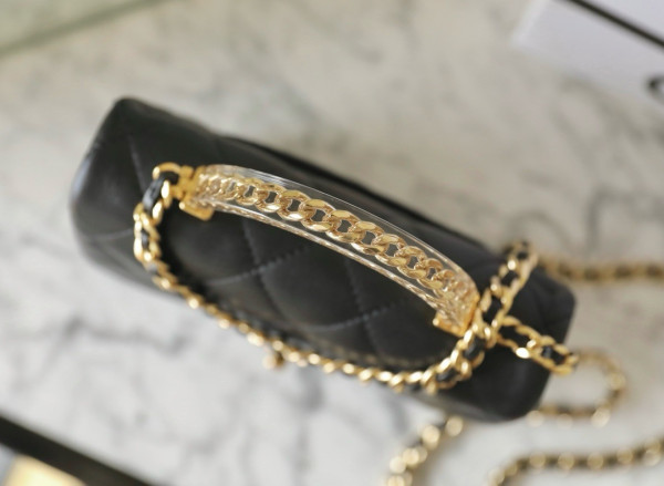 CL FLAP BAG WITH TOP HANDLE