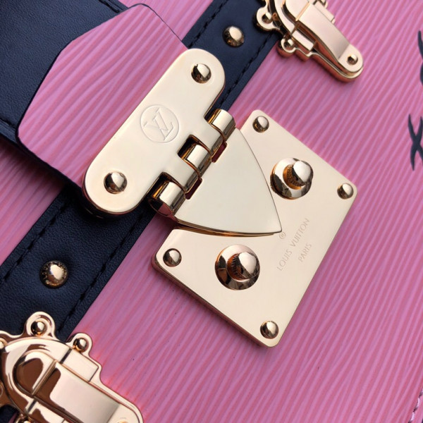 l**is V*t*n trunk clutch