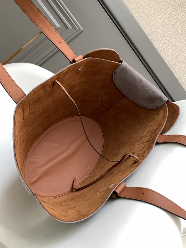 LOEWE Elephant Basket bag