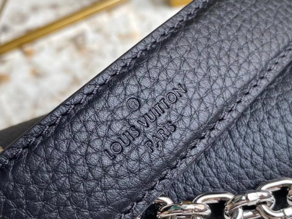 l**is V*t*n twist pm