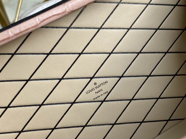 l**is V*t*n petite malle