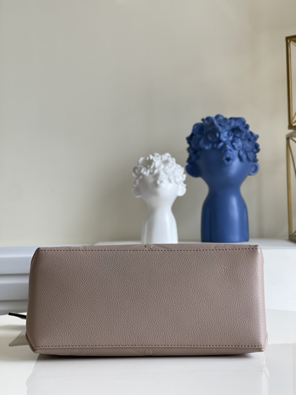 l**is V*t*n petit palais