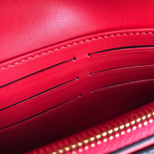 l**is V*t*n flore chain wallet