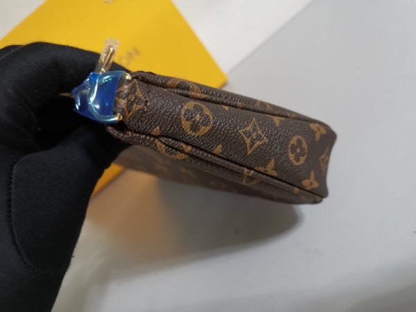 l**is V*t*n multi pochette accessoires - digital exclusive prelaunch