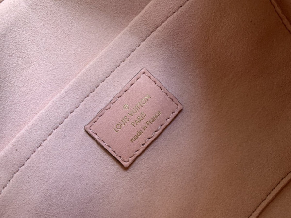 l**is V*t*n petite malle souple