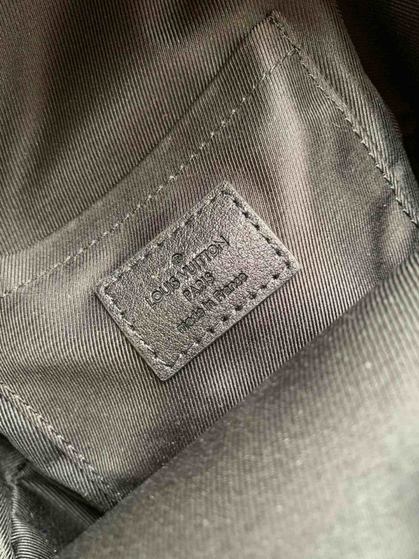 l**is V*t*n palm springs mini new editon