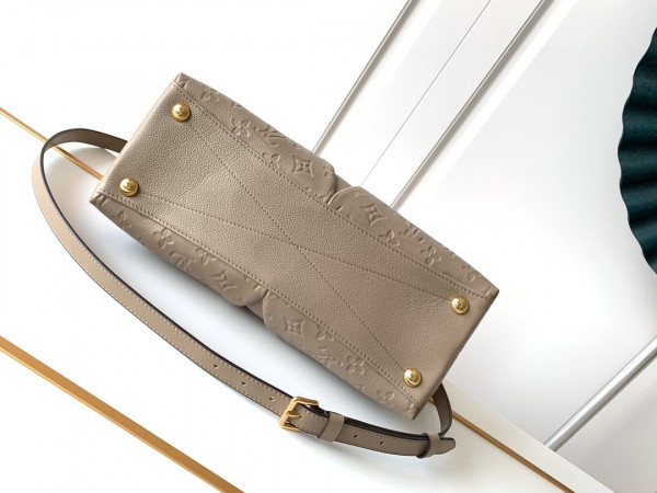 l**is V*t*n v tote mm