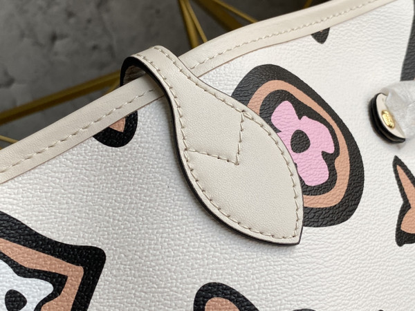 l**is V*t*n neverfull mm