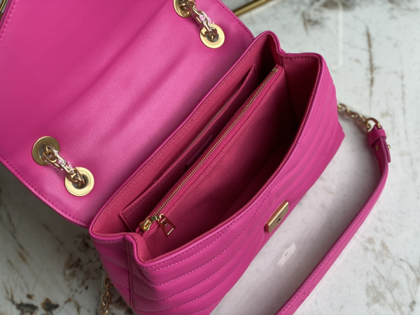 l**is V*t*n new wave chain bag