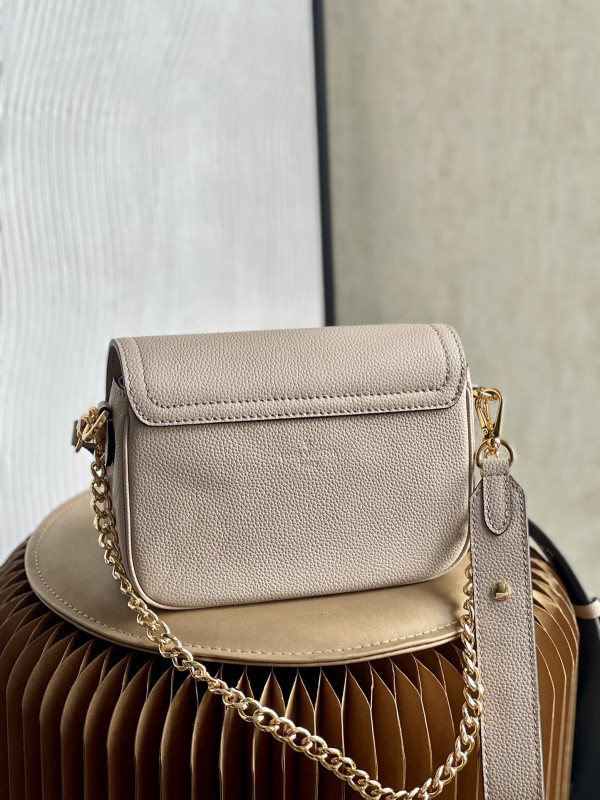 l**is V*t*n lockme tender