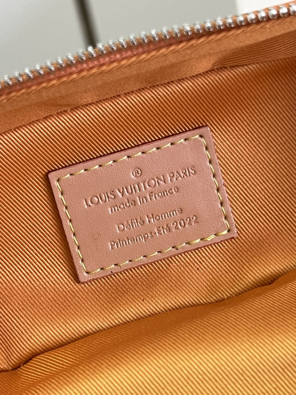 l**is V*t*n vertical box trunk