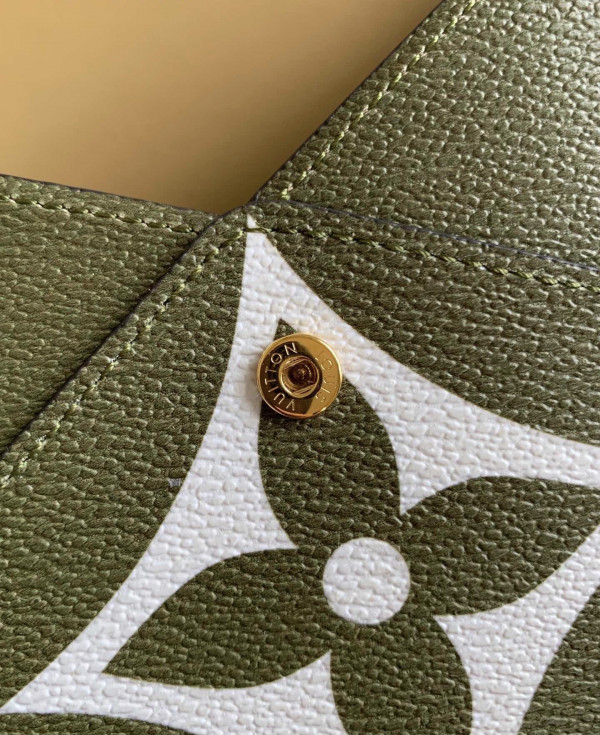 l**is V*t*n pochette kirigami