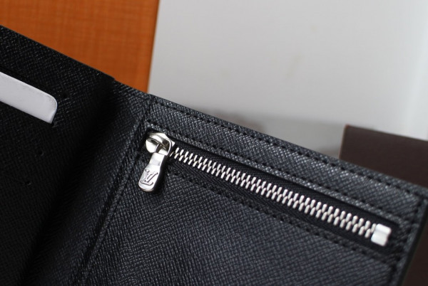 l**is V*t*n amerigo wallet