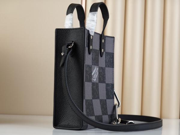 l**is V*t*n sac plat xs