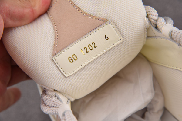 l**is V*t*n sneakers