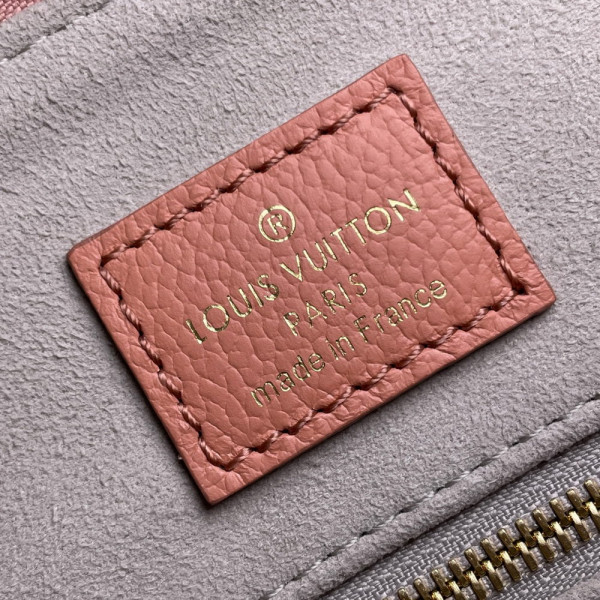 l**is V*t*n grand palais