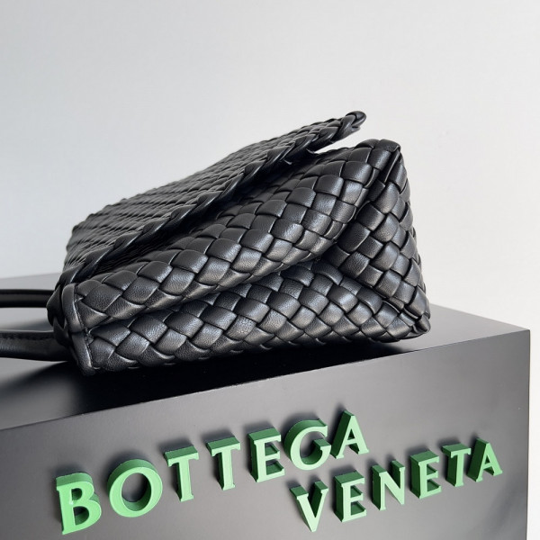 Bo*te*ga ve*ne*ta patti top handle bag