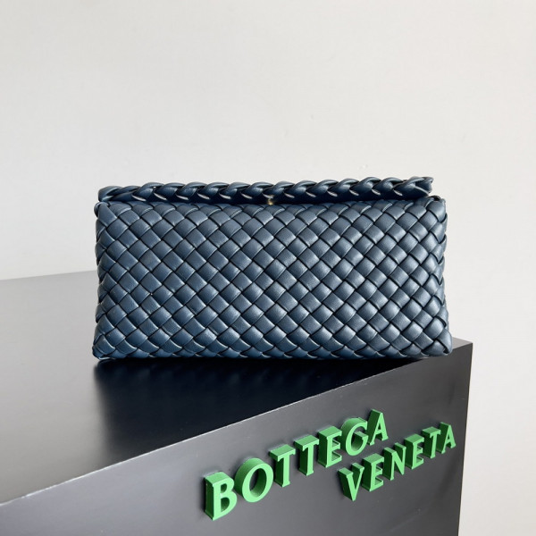 Bo*te*ga ve*ne*ta patti top handle bag