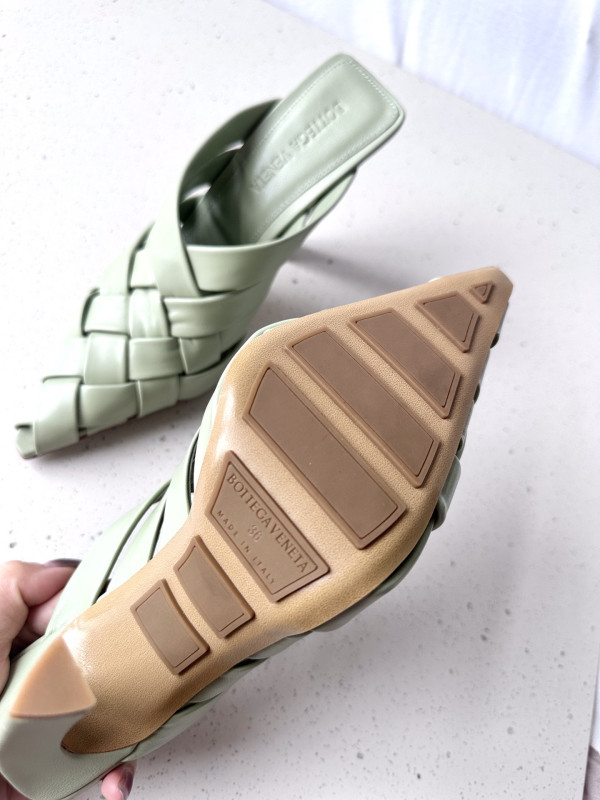 Bo*te*ga ve*ne*ta alfie mule