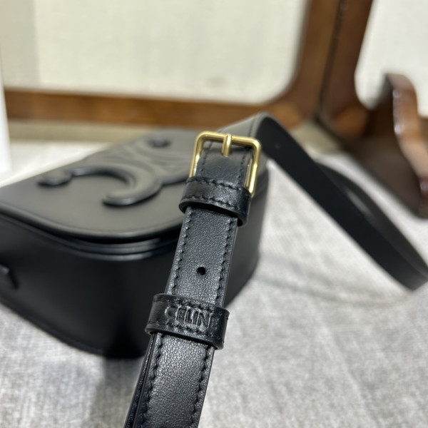 Ce**e teen besace triomphe