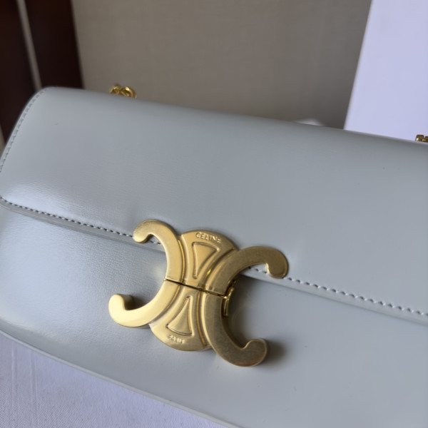 Ce**e chain shoulder bag triomphe