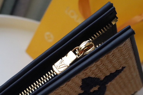 l**is V*t*n monogram raffia toiletry pouch