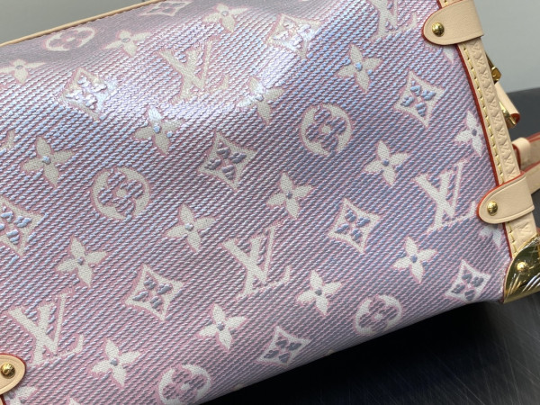 l**is V*t*n side trunk mm