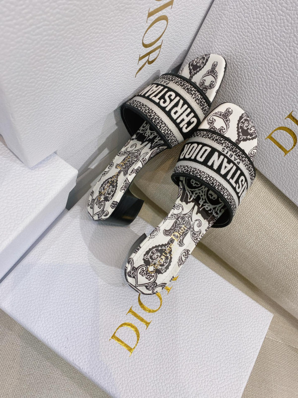 D*or dway heeled slide