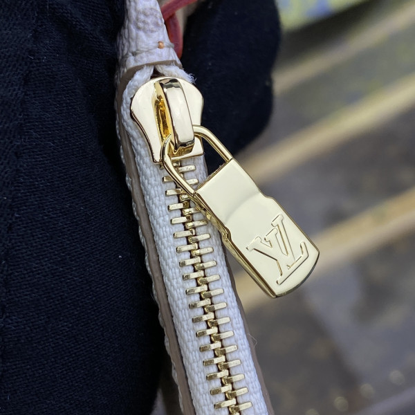 l**is V*t*n neverfull mm