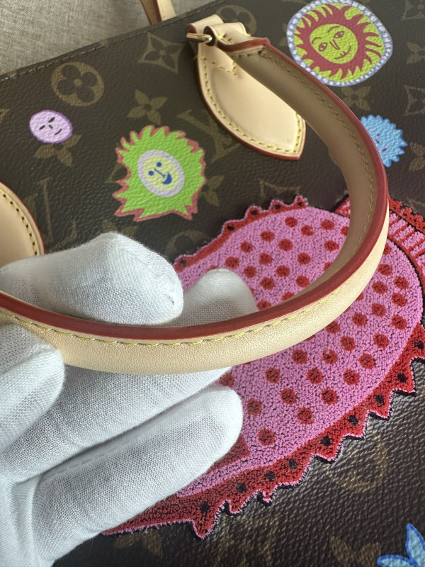 l**is V*t*n x yk onthego mm