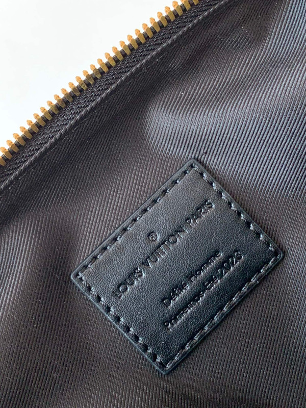 l**is V*t*n mini soft trunk