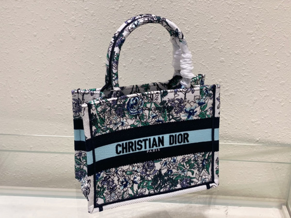 small D*or book tote