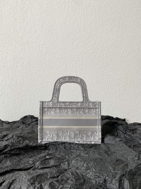 D*or book tote mini