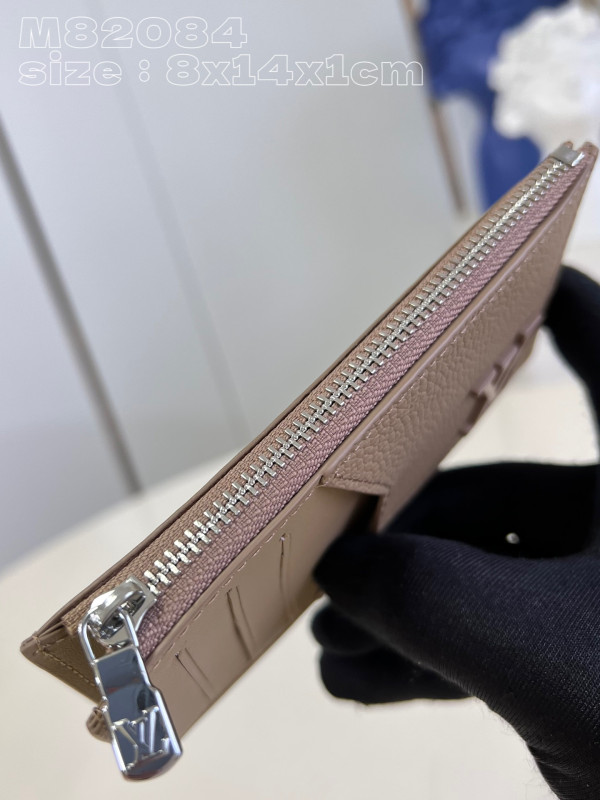 l**is V*t*n coin card holder