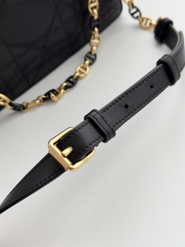 D*or miss caro mini bag